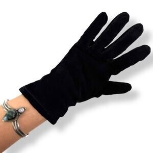 Vintage black thick suede lined winter gloves by GRANDOE